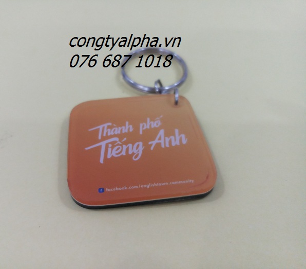 móc khóa trung tâm tiếng anh